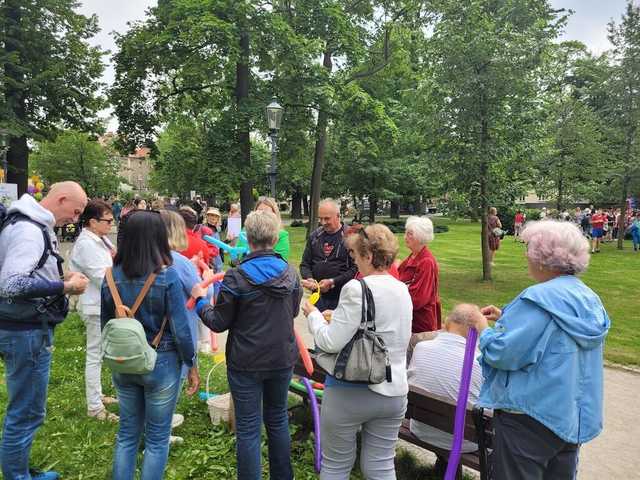[DUŻO ZDJĘĆ] Świetna zabawa i moc atrakcji na Pikniku z okazji Dnia Dziecka w Śiwbeodzicach