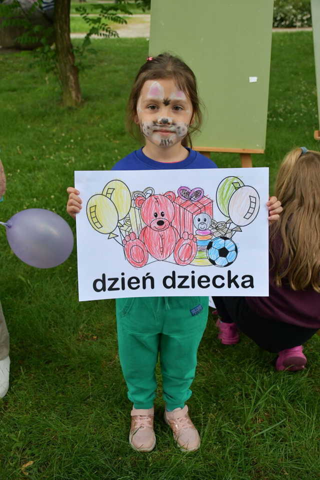 [DUŻO ZDJĘĆ] Świetna zabawa i moc atrakcji na Pikniku z okazji Dnia Dziecka w Śiwbeodzicach