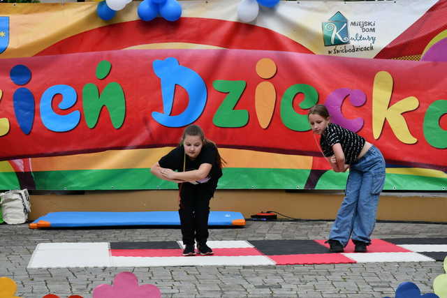 [DUŻO ZDJĘĆ] Świetna zabawa i moc atrakcji na Pikniku z okazji Dnia Dziecka w Śiwbeodzicach