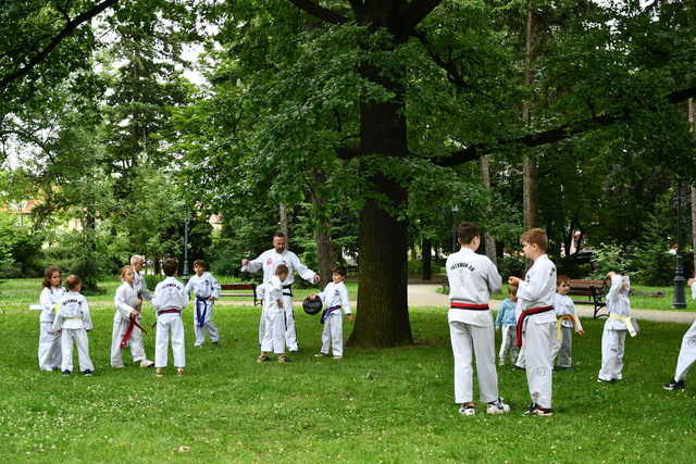 [DUŻO ZDJĘĆ] Świetna zabawa i moc atrakcji na Pikniku z okazji Dnia Dziecka w Śiwbeodzicach