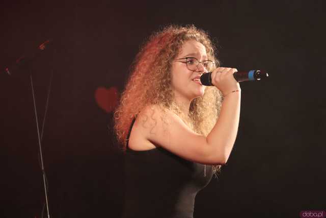 [FOTO] Miłość ci wszystko wybaczy. Koncert charytatywny Zespołu Wokalnego Viento w Kasprowiczu
