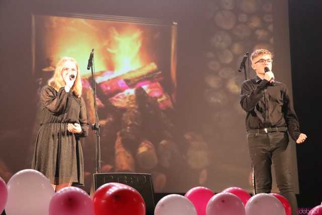 [FOTO] Miłość ci wszystko wybaczy. Koncert charytatywny Zespołu Wokalnego Viento w Kasprowiczu