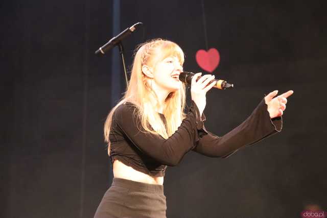 [FOTO] Miłość ci wszystko wybaczy. Koncert charytatywny Zespołu Wokalnego Viento w Kasprowiczu