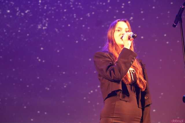 [FOTO] Miłość ci wszystko wybaczy. Koncert charytatywny Zespołu Wokalnego Viento w Kasprowiczu