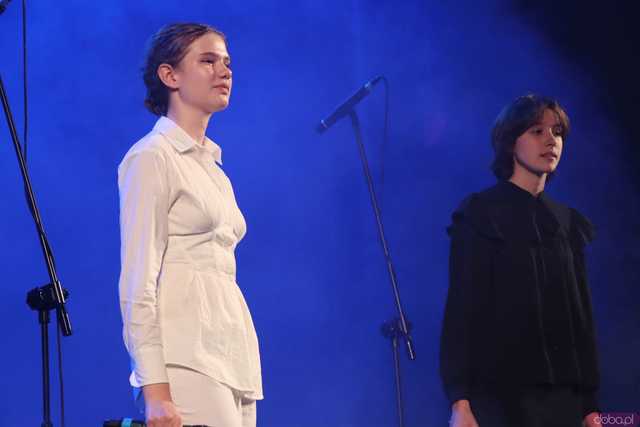 [FOTO] Miłość ci wszystko wybaczy. Koncert charytatywny Zespołu Wokalnego Viento w Kasprowiczu