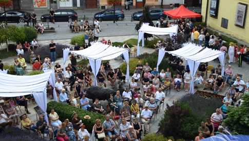Spotkania z cenionymi autorami, projekcje filmów, warsztaty. Festiwal Góry Literatury po raz kolejny zawita do Świdnicy!