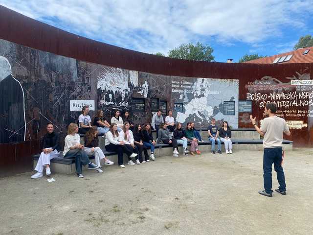 [FOTO] Projekt wymiany młodzieży w Fundacji Krzyżowa