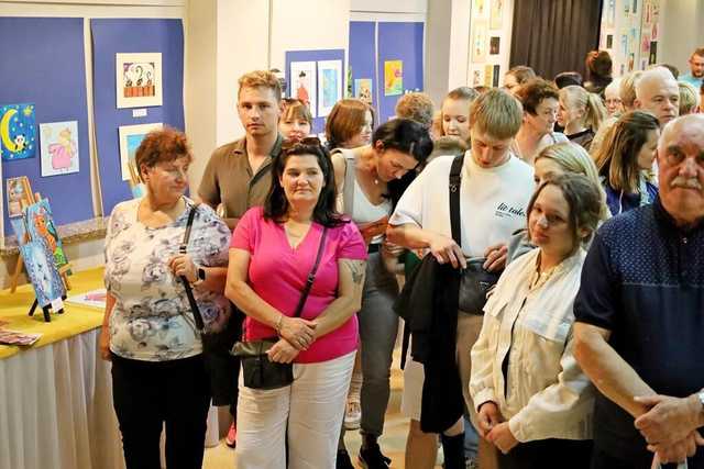 [FOTO] Zaprezentowano dorobek artystyczny najmłodszych podopiecznych żarowskiego GCKiS
