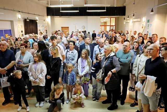[FOTO] Zaprezentowano dorobek artystyczny najmłodszych podopiecznych żarowskiego GCKiS