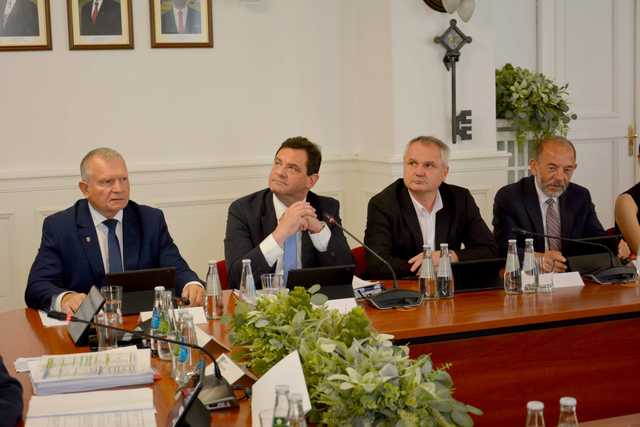 Absolutorium dla burmistrza Strzegomia za zeszłoroczny budżet. Jak głosowali radni? 