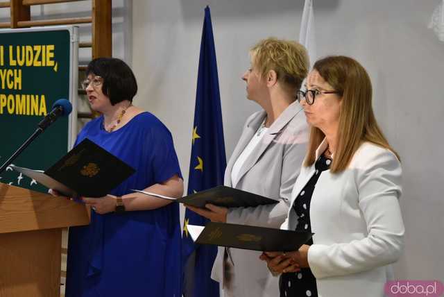 [WIDEO/FOTO] Uroczysta akademia, świadectwa i wyróżnienia podczas zakończenia roku w ZCSKR w Mokrzeszowie