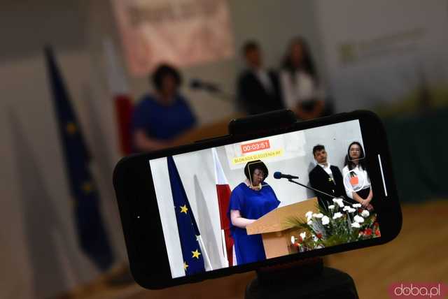 [WIDEO/FOTO] Uroczysta akademia, świadectwa i wyróżnienia podczas zakończenia roku w ZCSKR w Mokrzeszowie