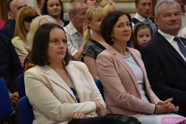 [WIDEO/FOTO] Uroczysta akademia, świadectwa i wyróżnienia podczas zakończenia roku w ZCSKR w Mokrzeszowie