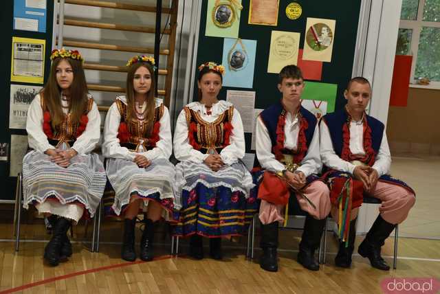 [WIDEO/FOTO] Uroczysta akademia, świadectwa i wyróżnienia podczas zakończenia roku w ZCSKR w Mokrzeszowie