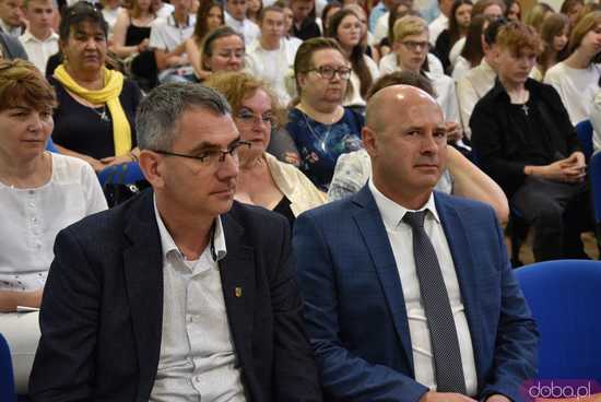 [WIDEO/FOTO] Uroczysta akademia, świadectwa i wyróżnienia podczas zakończenia roku w ZCSKR w Mokrzeszowie