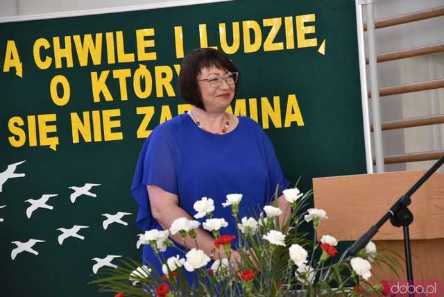 [FOTO] Pożegnanie dyrektor ZSCKR w Mokrzeszowie. Kto obejmie to stanowisko od września?