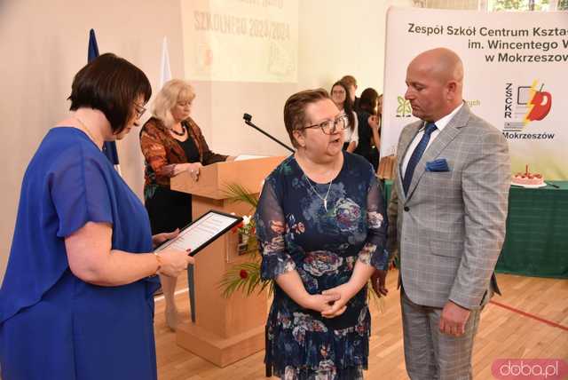 [FOTO] Pożegnanie dyrektor ZSCKR w Mokrzeszowie. Kto obejmie to stanowisko od września?