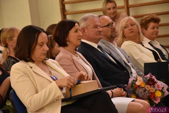 [FOTO] Pożegnanie dyrektor ZSCKR w Mokrzeszowie. Kto obejmie to stanowisko od września?