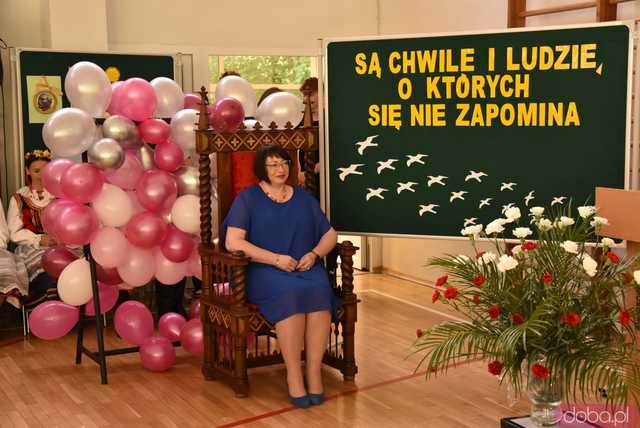 [FOTO] Pożegnanie dyrektor ZSCKR w Mokrzeszowie. Kto obejmie to stanowisko od września?