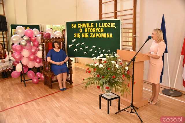 [FOTO] Pożegnanie dyrektor ZSCKR w Mokrzeszowie. Kto obejmie to stanowisko od września?