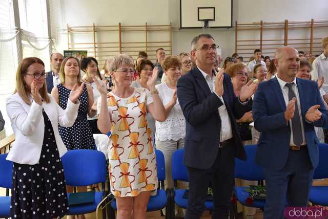 [FOTO] Pożegnanie dyrektor ZSCKR w Mokrzeszowie. Kto obejmie to stanowisko od września?