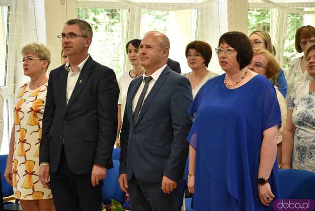 [FOTO] Pożegnanie dyrektor ZSCKR w Mokrzeszowie. Kto obejmie to stanowisko od września?