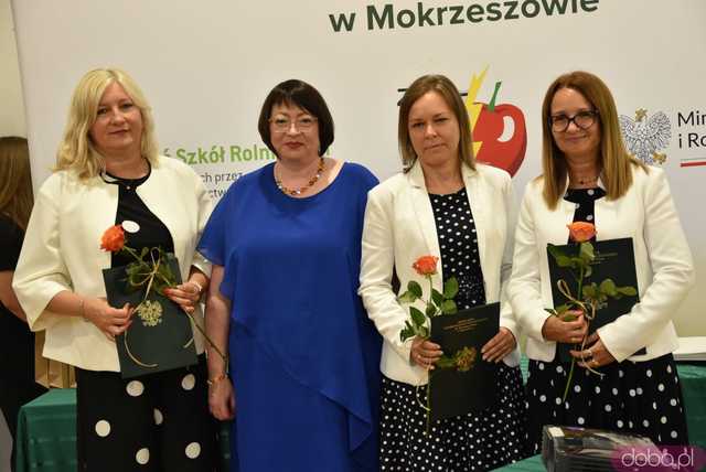 [FOTO] Pożegnanie dyrektor ZSCKR w Mokrzeszowie. Kto obejmie to stanowisko od września?