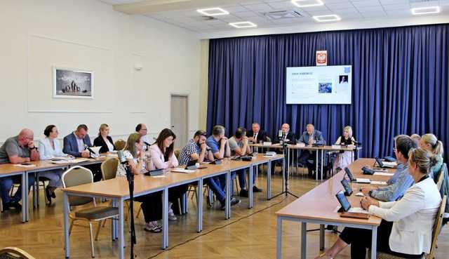 [FOTO] Wójt Dobromierza z absolutorium za zeszłoroczny budżet