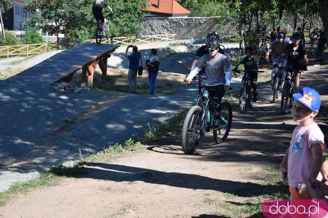[FOTO] Z przytupem otwarto Rowerowy Park Umiejętności