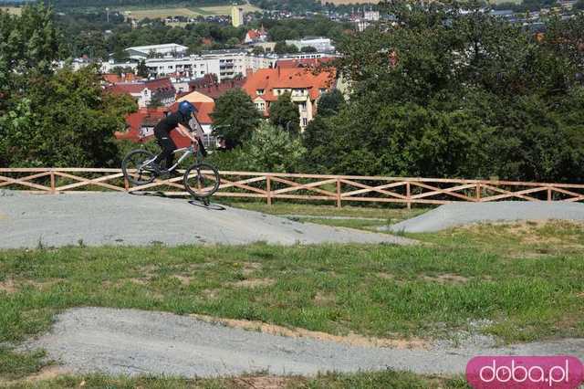 [FOTO] Z przytupem otwarto Rowerowy Park Umiejętności