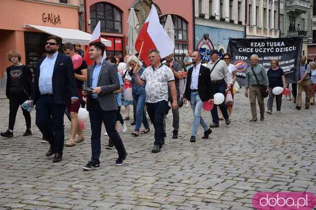 [FOTO, VIDEO] Zakaz pedałowania, nakaz normalności. 
