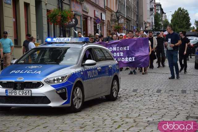 [FOTO, VIDEO] Zakaz pedałowania, nakaz normalności. 