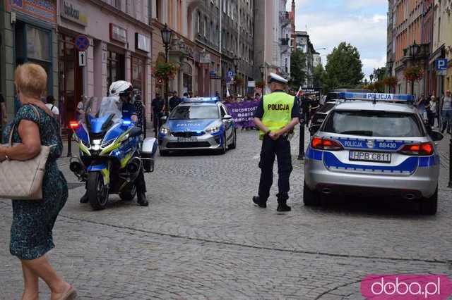 [FOTO, VIDEO] Zakaz pedałowania, nakaz normalności. 