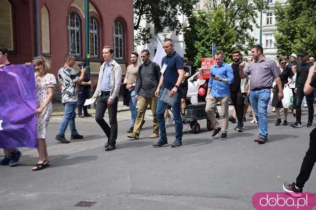 [FOTO, VIDEO] Zakaz pedałowania, nakaz normalności. 