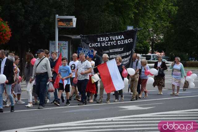[FOTO, VIDEO] Zakaz pedałowania, nakaz normalności. 