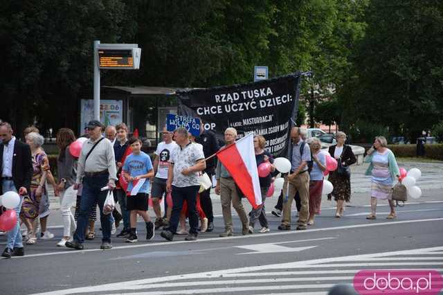 [FOTO, VIDEO] Zakaz pedałowania, nakaz normalności. 