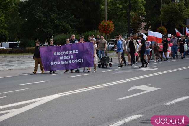 [FOTO, VIDEO] Zakaz pedałowania, nakaz normalności. 
