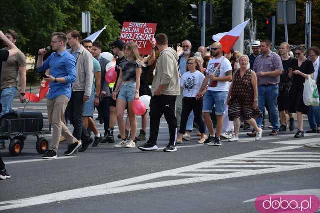 [FOTO, VIDEO] Zakaz pedałowania, nakaz normalności. 
