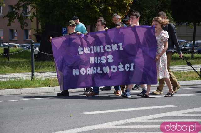 [FOTO, VIDEO] Zakaz pedałowania, nakaz normalności. 