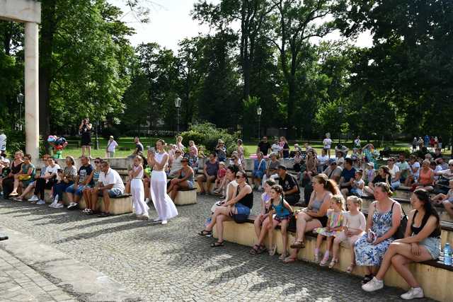[FOTO] Powitanie lata z najmłodszymi członkami klubu Dance Fam