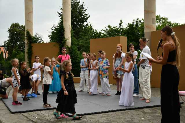 [FOTO] Powitanie lata z najmłodszymi członkami klubu Dance Fam