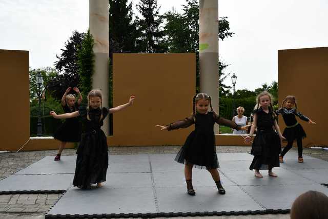 [FOTO] Powitanie lata z najmłodszymi członkami klubu Dance Fam