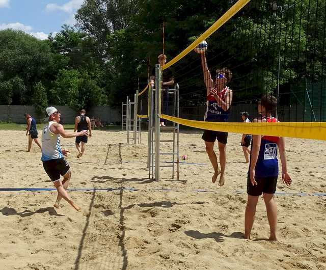 [FOTO] Rywalizowali w turnieju plażówki