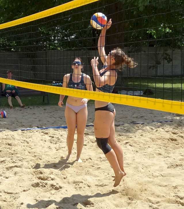 [FOTO] Rywalizowali w turnieju plażówki