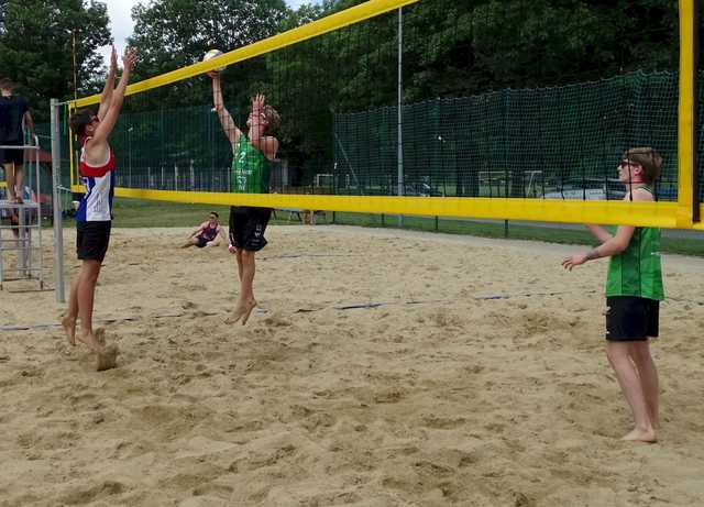 [FOTO] Rywalizowali w turnieju plażówki