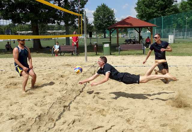 [FOTO] Rywalizowali w turnieju plażówki
