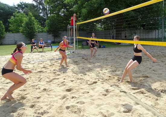 [FOTO] Rywalizowali w turnieju plażówki