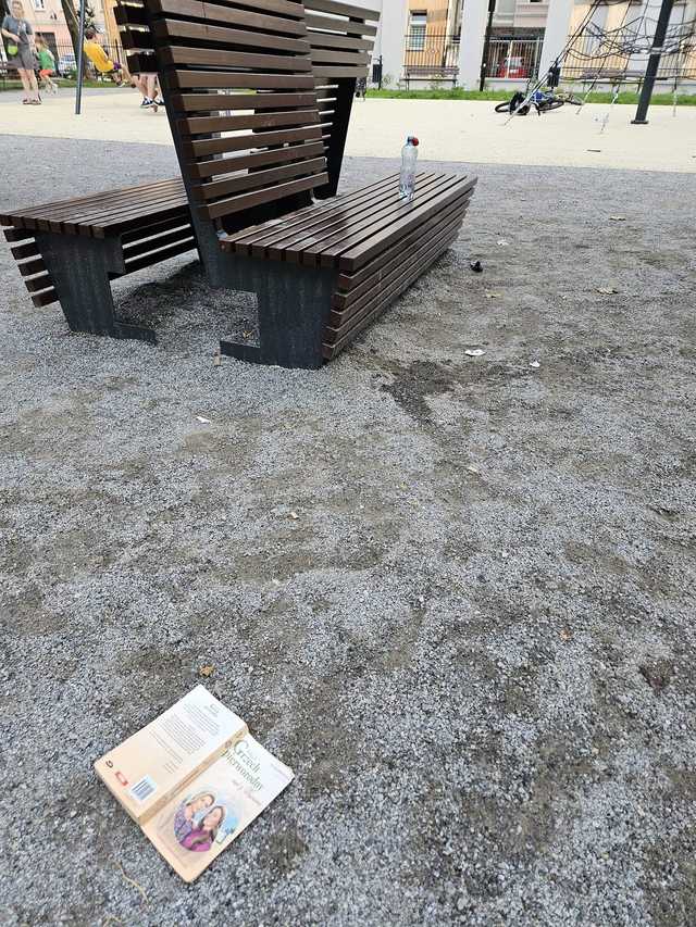 [FOTO] Wandale zniszczyli atrakcje Ogródka Jordanowskiego