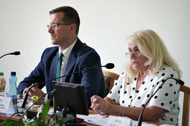 [FOTO] Jakie wydatki? Co wykonano? Przedstawiono raport o stanie gminy i udzielono absolutorium dla wójta