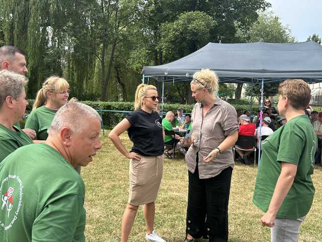 [FOTO] Quiz muzyczny z integracją w tle. Jaka to melodia w ŚDS Świdnica